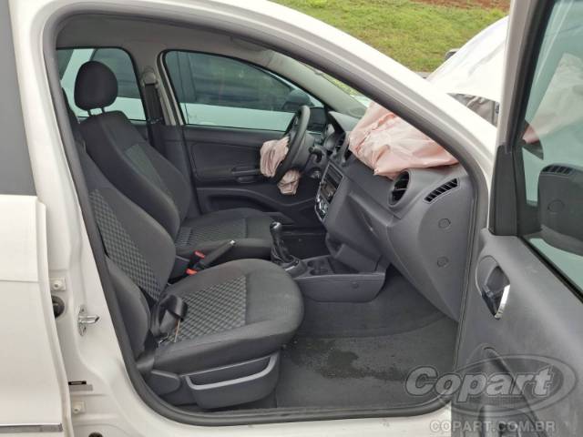 2016 VOLKSWAGEN VOYAGE 