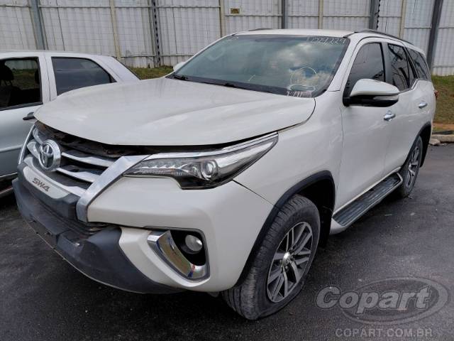 2016 TOYOTA HILUX SW4 