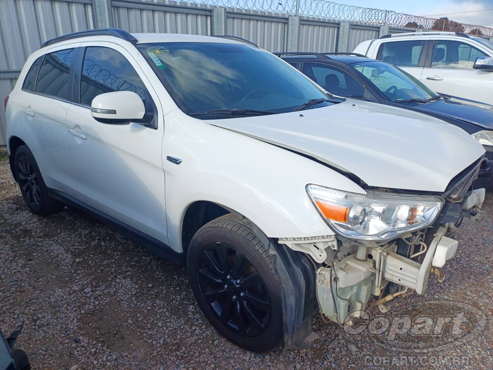 Mitsubishi ASX AWD CVT 2.0 16V MIVEC 2015 Pequena Monta