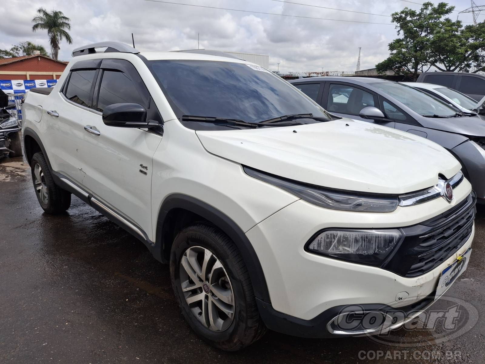 Veículo Fiat Toro Fiat Toro Volcano AT9 2.0 MultiJet Turbo 2018 2018 em leilão