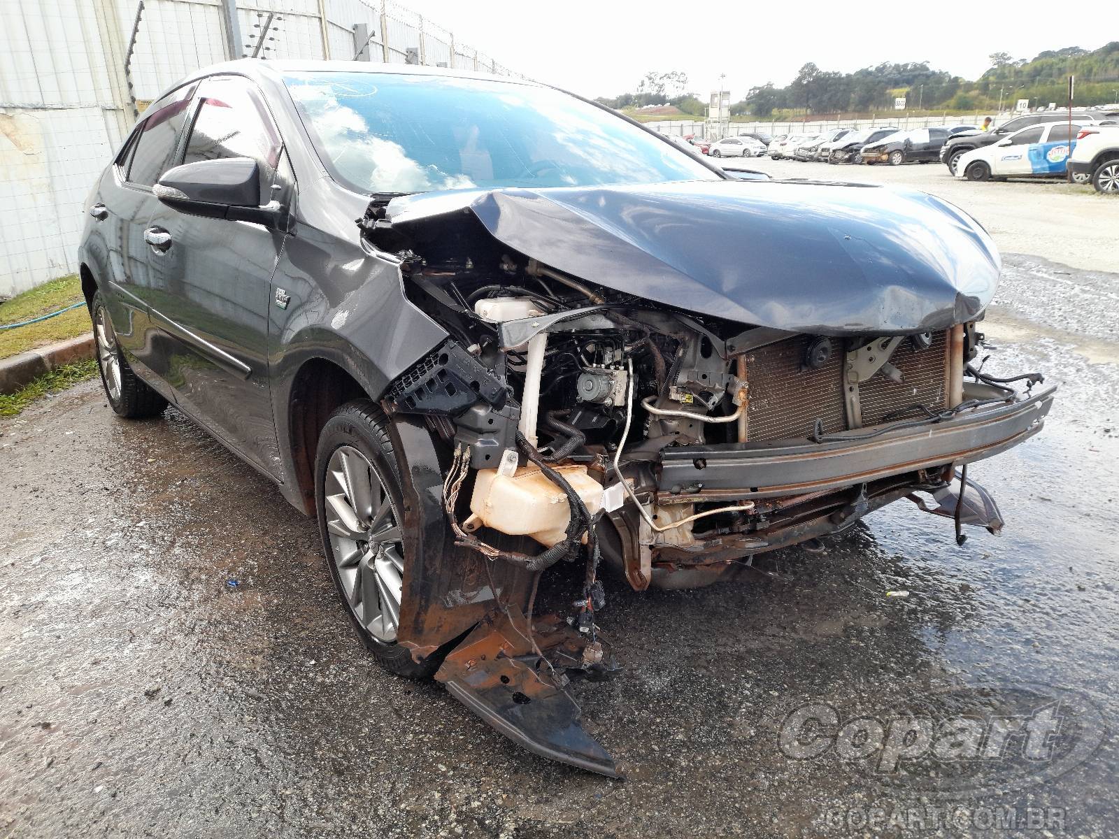 Veículo Toyota Corolla TOYOTA COROLLA XEi 2.0 2016 Colisão Média Monta 2016 em leilão