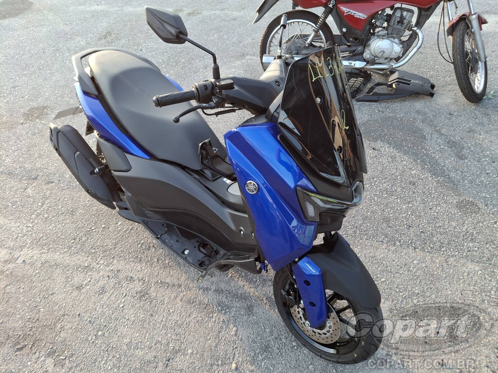 YAMAHA NMAX 160 Connected ABS