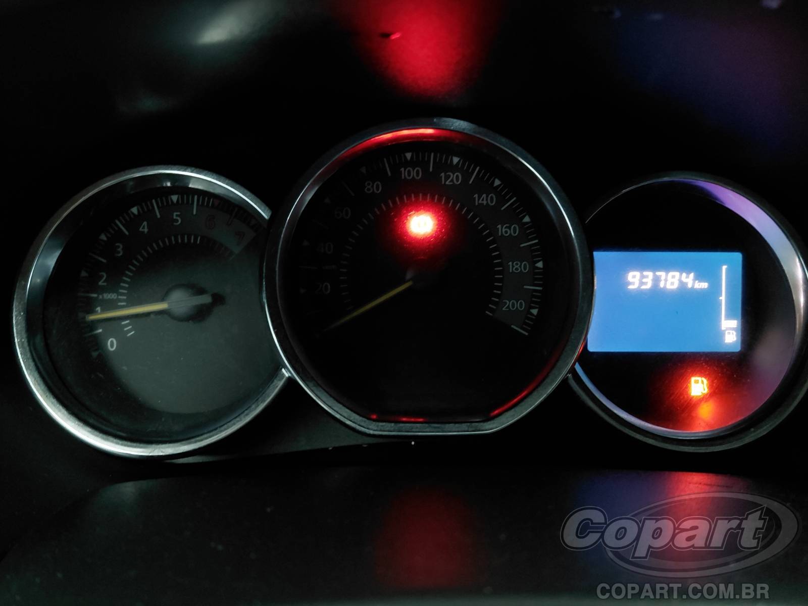 Foto 8 de 10: 2015 RENAULT SANDERO