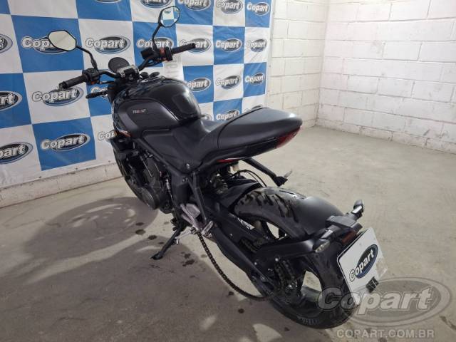2025 TRIUMPH TRIDENT 