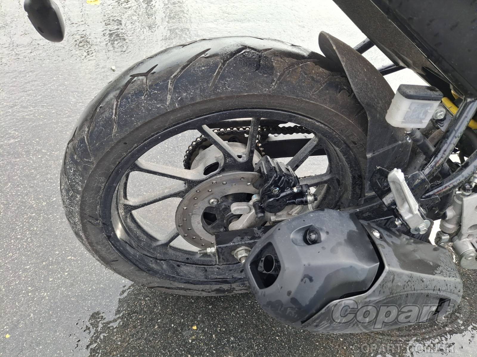 Foto 7 de 10: 2025 YAMAHA FZ15