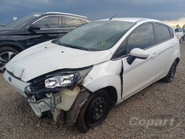 2015 FORD FIESTA 