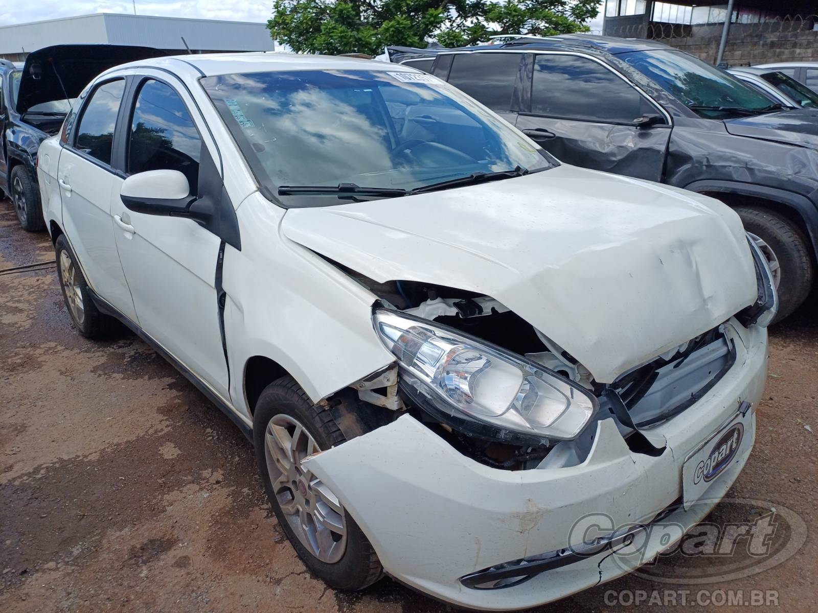 Veículo Fiat Grand Siena Fiat Grand Siena Essence Dualogic 1.6 16V E.torQ 2017 2017 em leilão