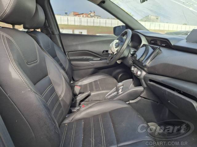 2021 NISSAN KICKS 