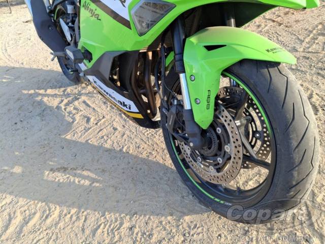 2025 KAWASAKI NINJA ZX-4R 