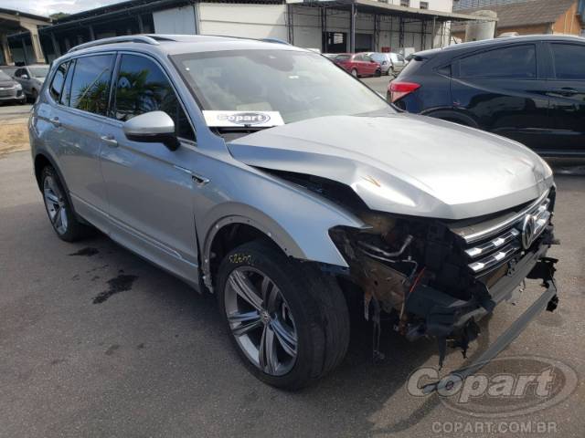 2021 VOLKSWAGEN TIGUAN 