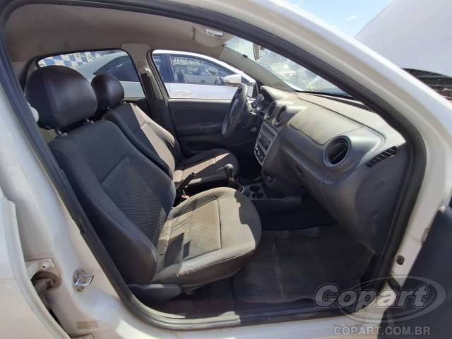 2016 VOLKSWAGEN GOL 