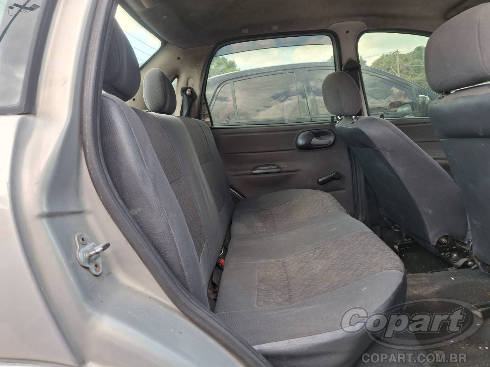 2004 CHEVROLET CORSA SEDAN — foto 6 de 10