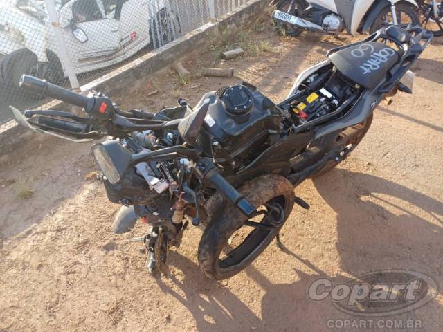 2025 BAJAJ DOMINAR 