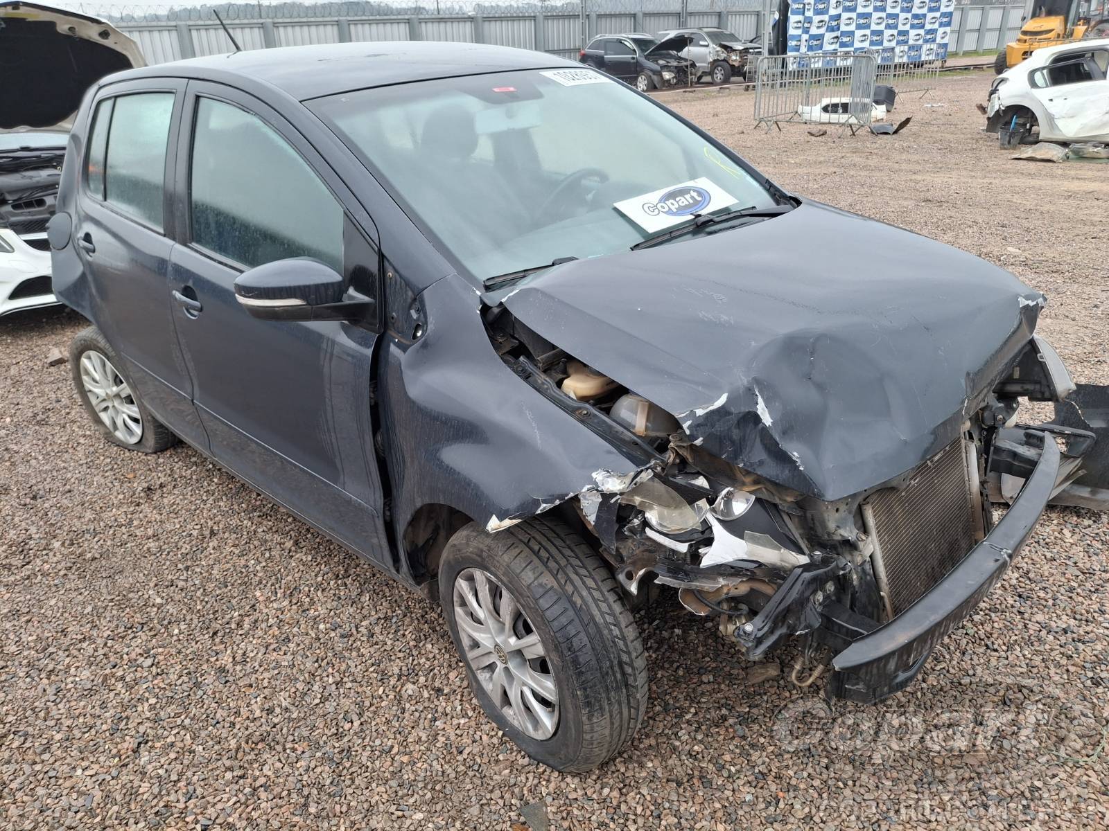 Veículo VW - VolksWagen Fox VOLKSWAGEN FOX 1.0 TOTAL FLEX 2012/2013 2013 em leilão