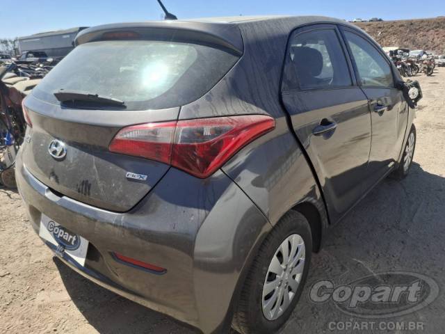 2015 HYUNDAI HB20 