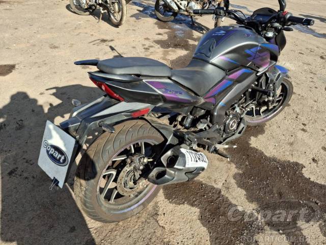2025 BAJAJ DOMINAR 