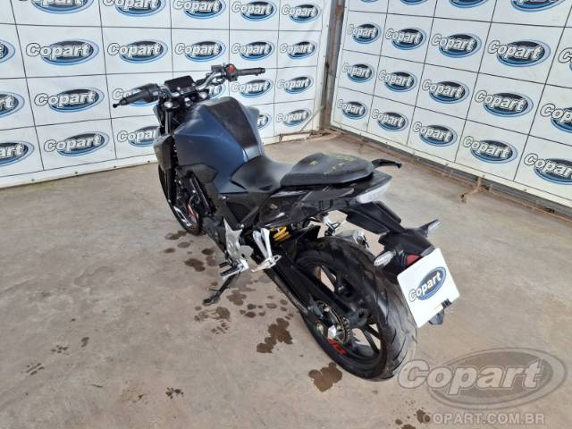 2025 HONDA CB 300F 