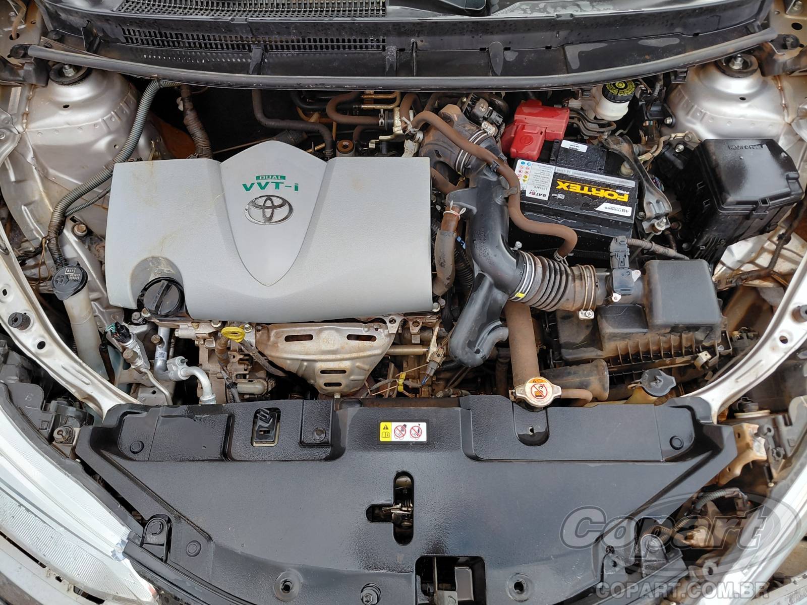 2019 TOYOTA YARIS SEDA — foto 7 de 10