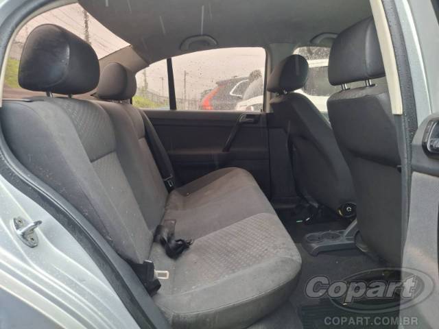 2005 VOLKSWAGEN POLO SEDAN 