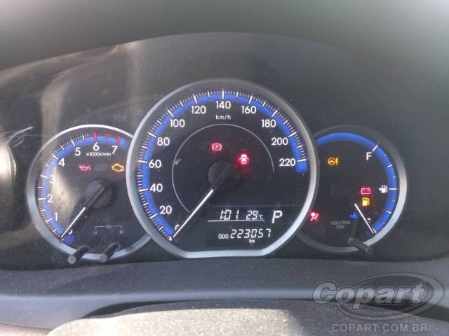 2020 TOYOTA YARIS SEDA 