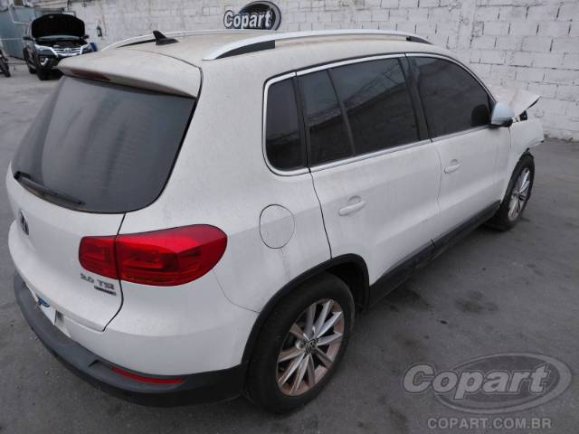 2012 VOLKSWAGEN TIGUAN 