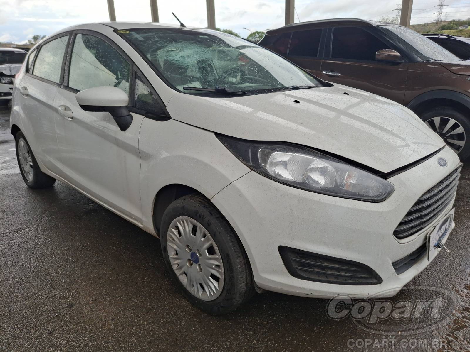 Ford Fiesta 2014 em leilão