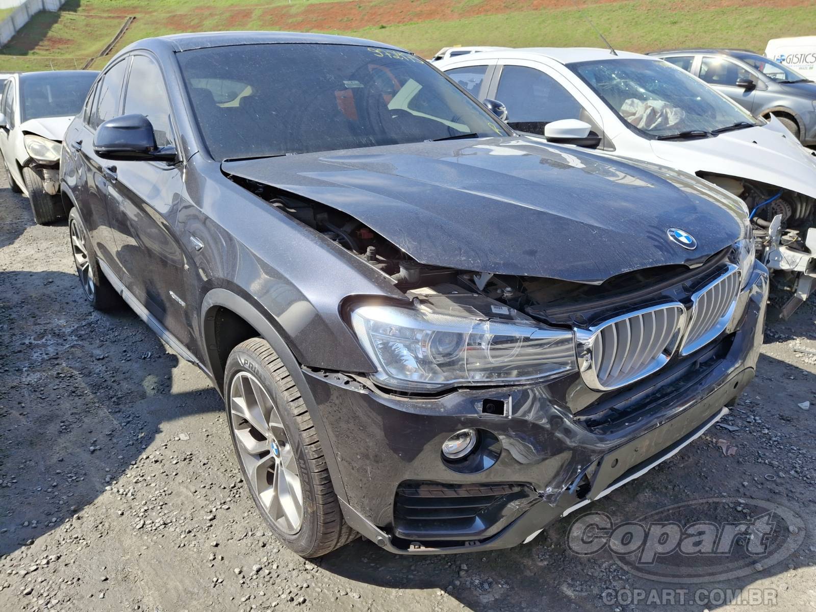 Veículo BMW X4 BMW X4 xDrive28i 2.0 16V Twin Turbo 2016 Pequena Monta 2016 em leilão