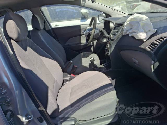 2015 HYUNDAI HB20S 
