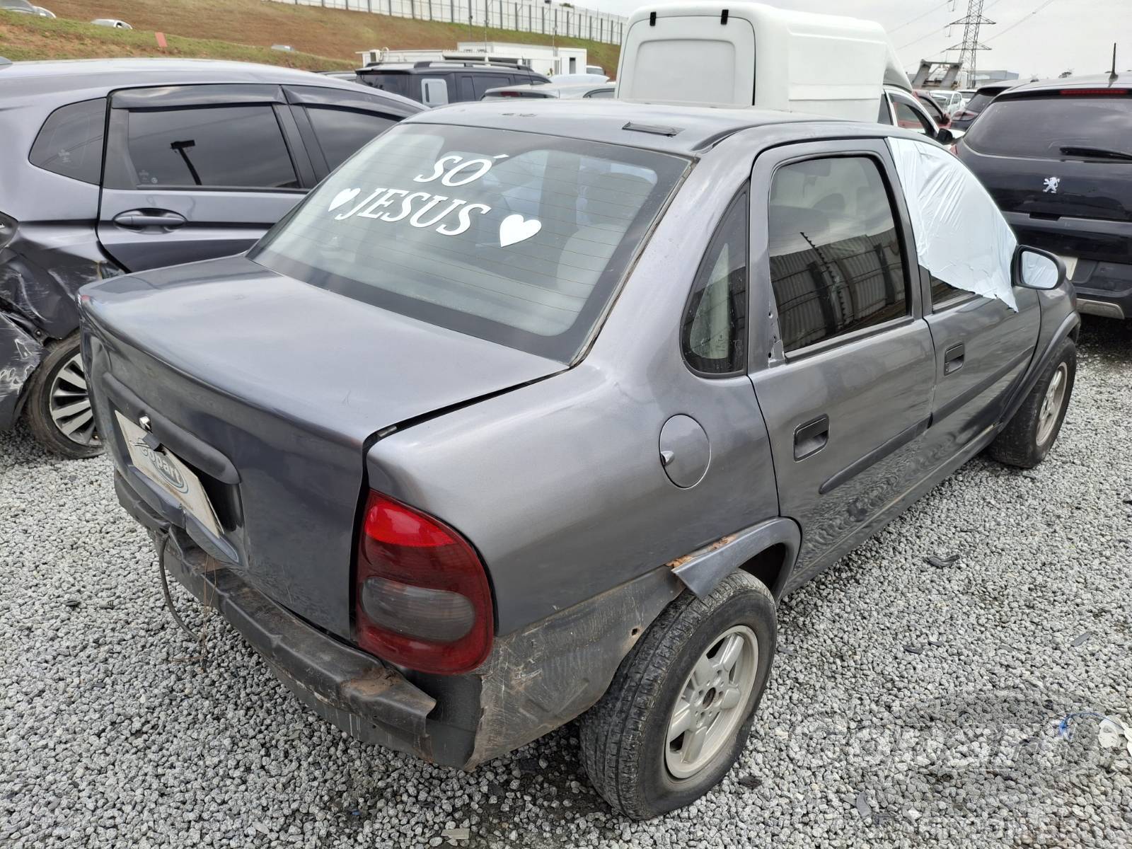 Foto 4: 2001 CHEVROLET CORSA SEDAN
