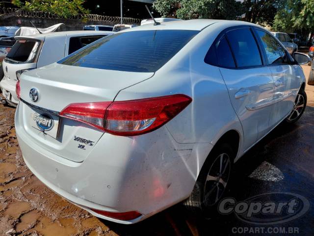 2022 TOYOTA YARIS SEDA 