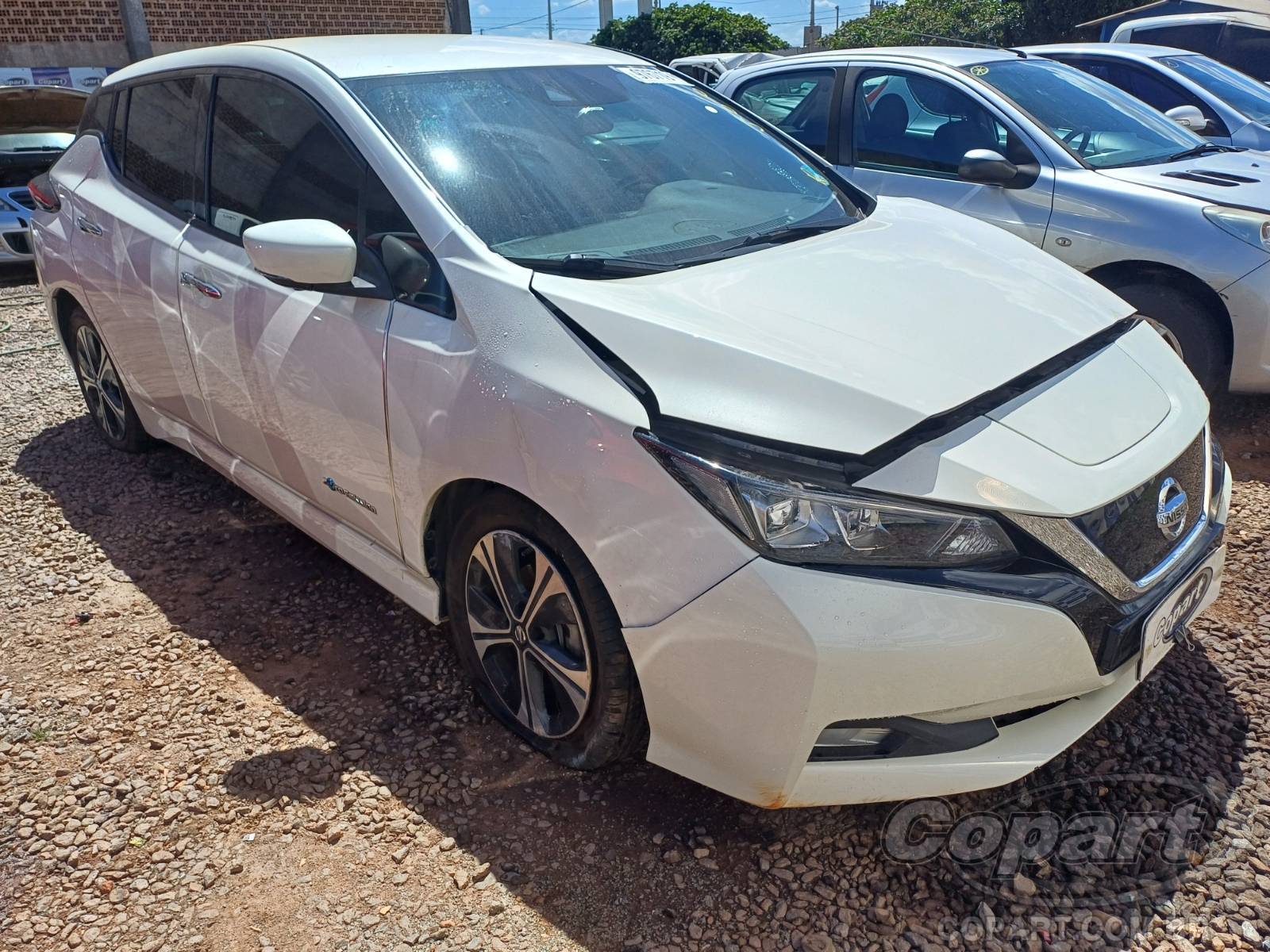 Veículo Nissan Leaf Nissan Leaf Tekna 110 kW 2020 Médio Dano Frontal 2020 em leilão