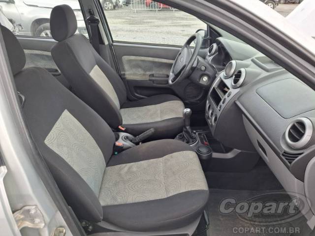 2009 FORD FIESTA SEDAN 