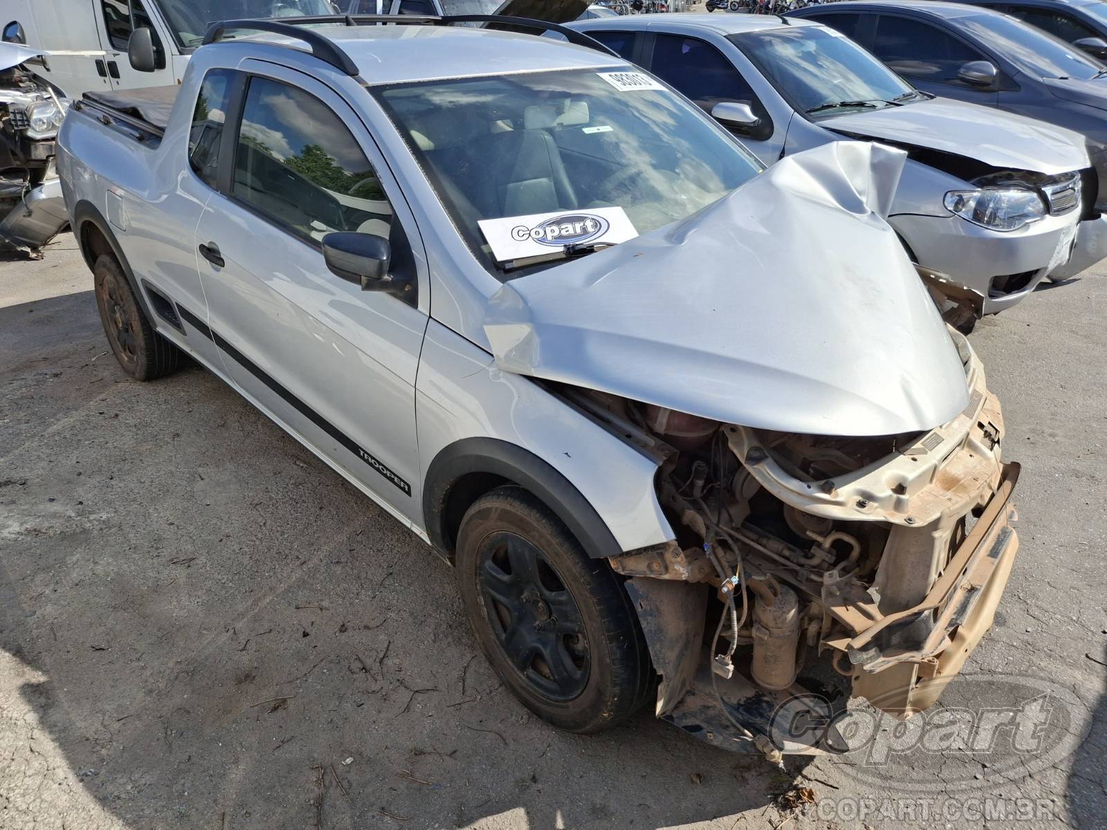 Veículo VW - VolksWagen Saveiro Volkswagen Saveiro CE Tropper 1.6 Total Flex 2011 Colisão Média Monta 2011 em leilão