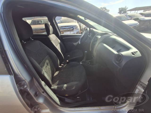 2017 RENAULT DUSTER 