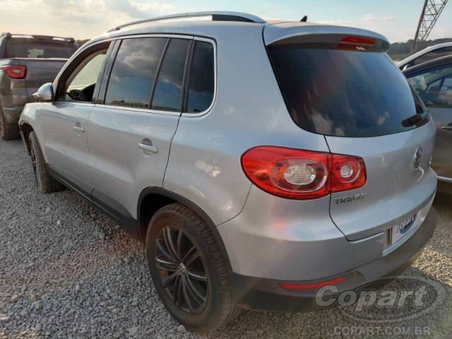 2011 VOLKSWAGEN TIGUAN 