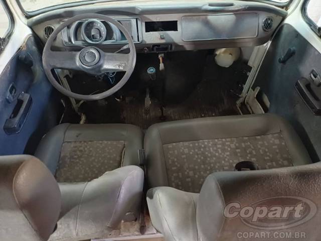 2011 VOLKSWAGEN KOMBI 