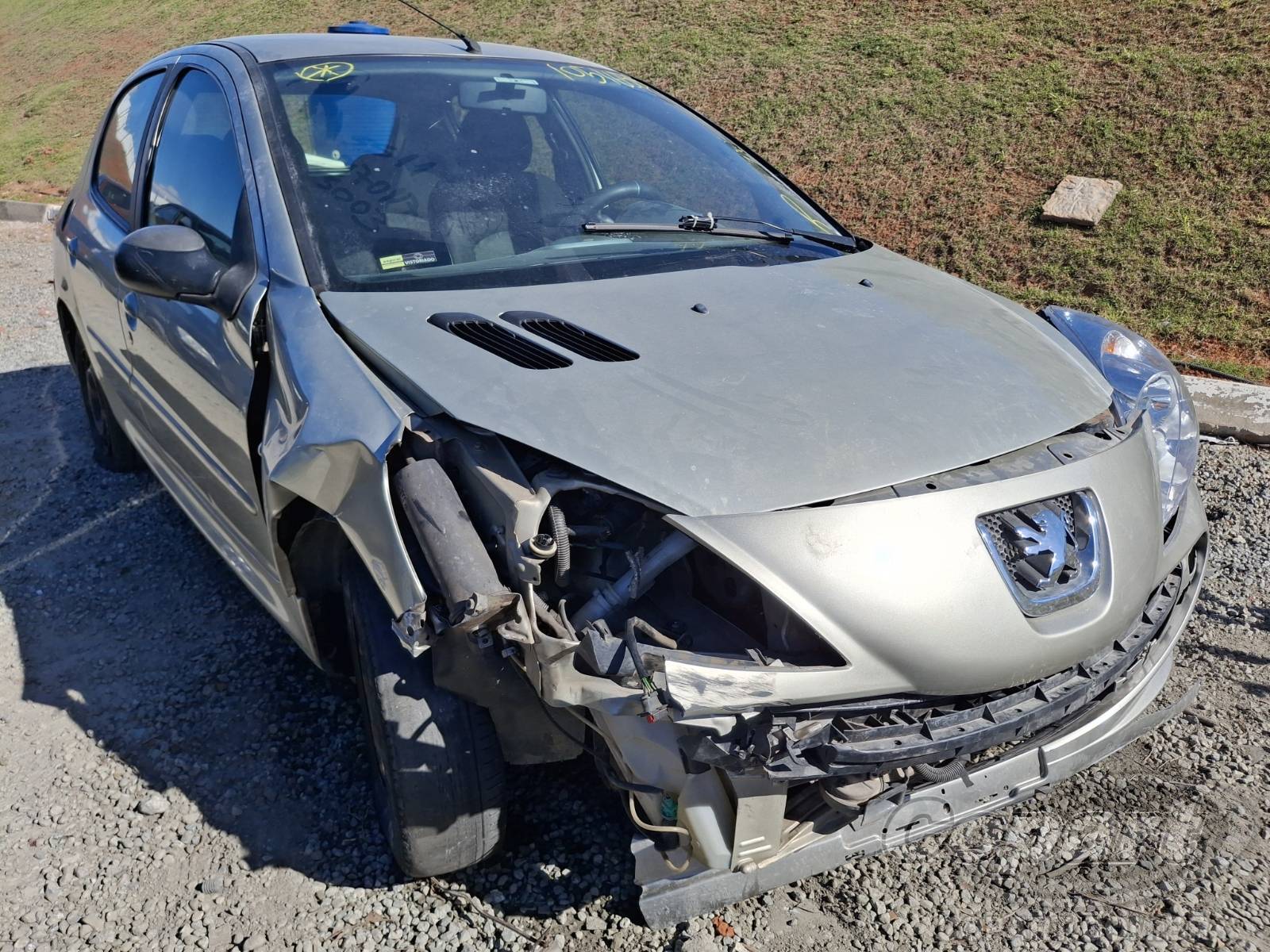 Veículo Peugeot 207 PEUGEOT 207 XR 1.4 2010 2011 em leilão