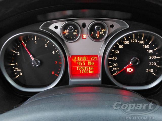2009 FORD FOCUS SEDAN 