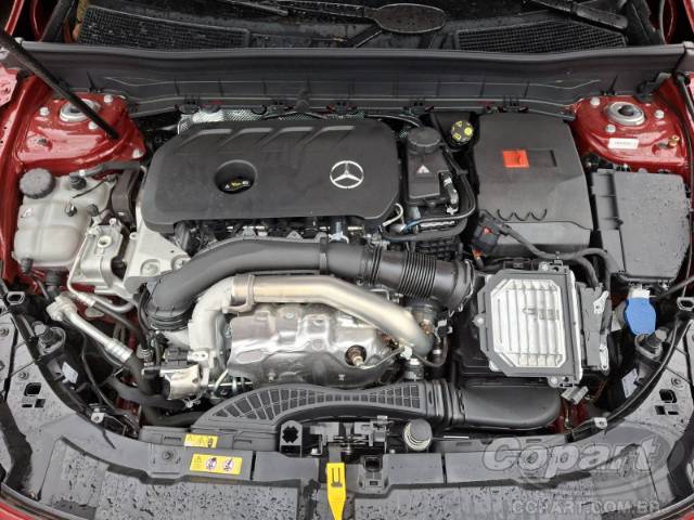 2026 MERCEDES BENZ GLB 
