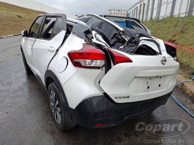 2020 NISSAN KICKS 