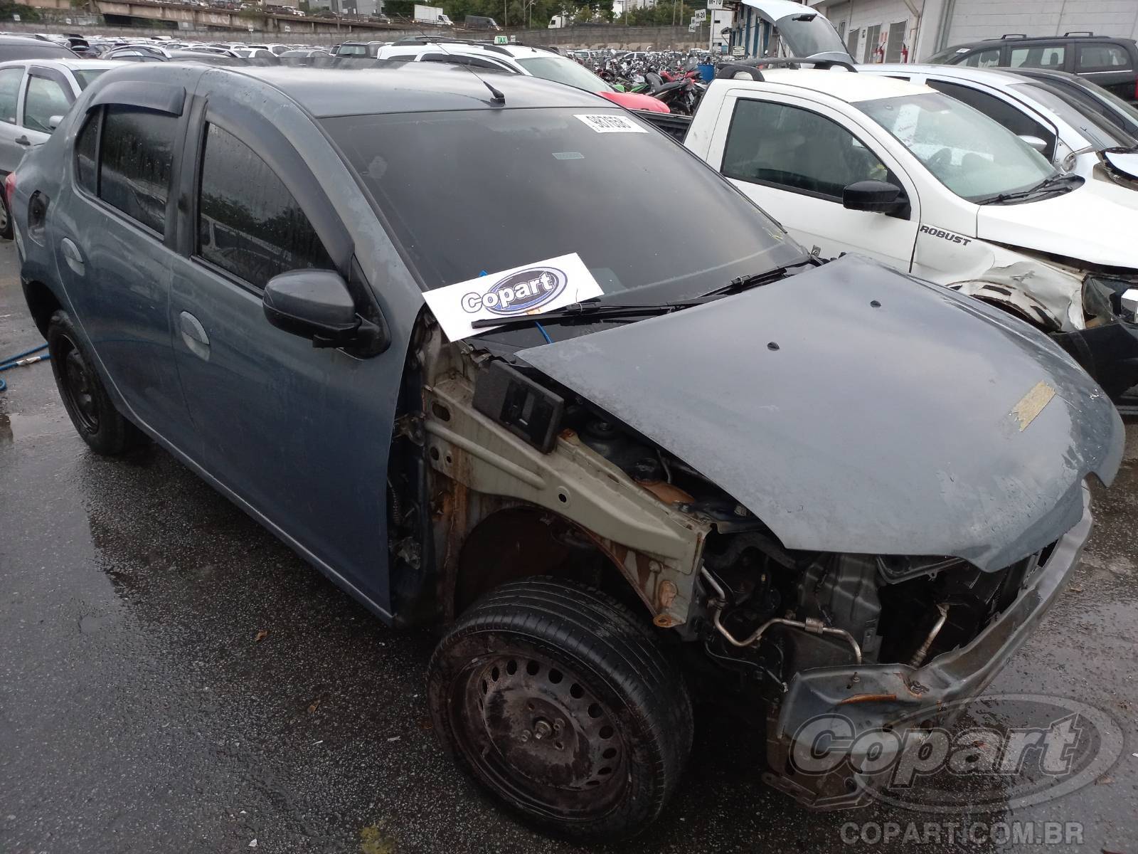 Renault Logan Expression 1.0 16V Hi-Power 2015 Médio Dano