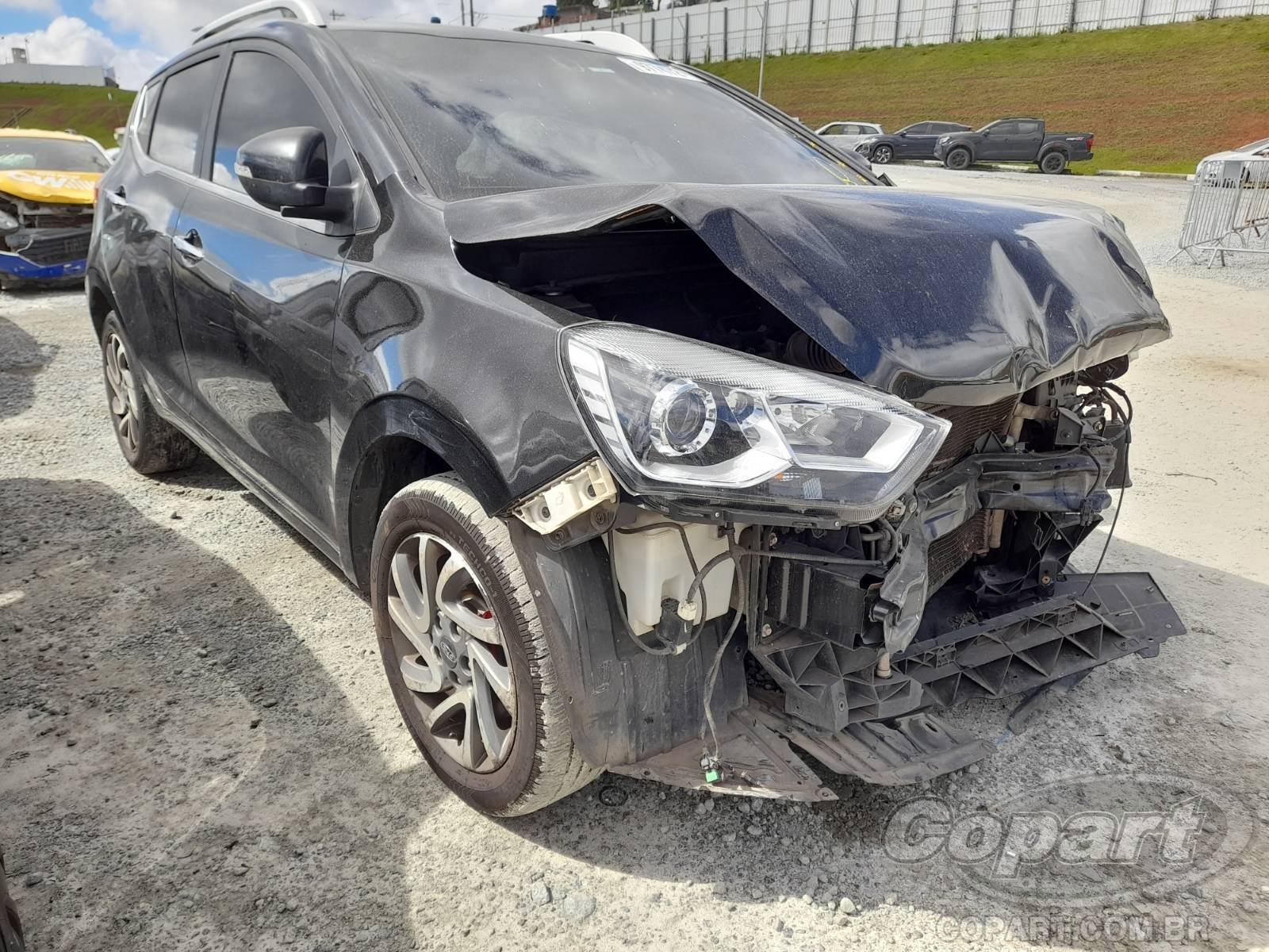 JAC T40 1.5 2019 SUV Pequeno Médio Monta Colisão Frontal