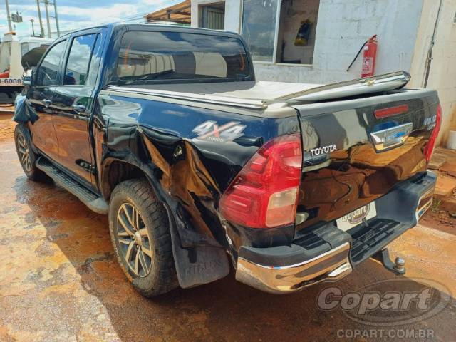 2017 TOYOTA HILUX CD 