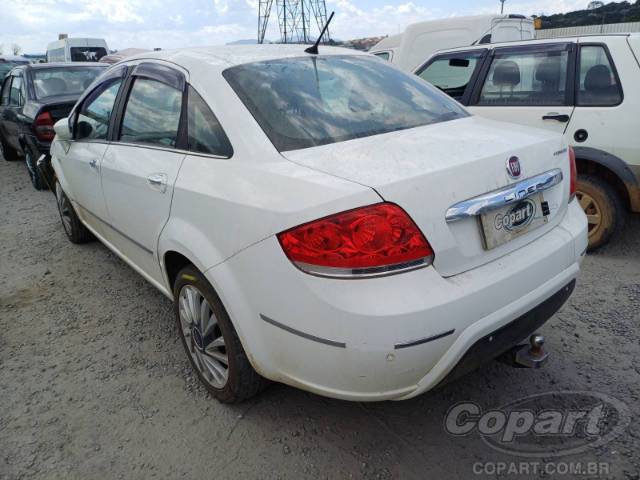 2016 FIAT LINEA 