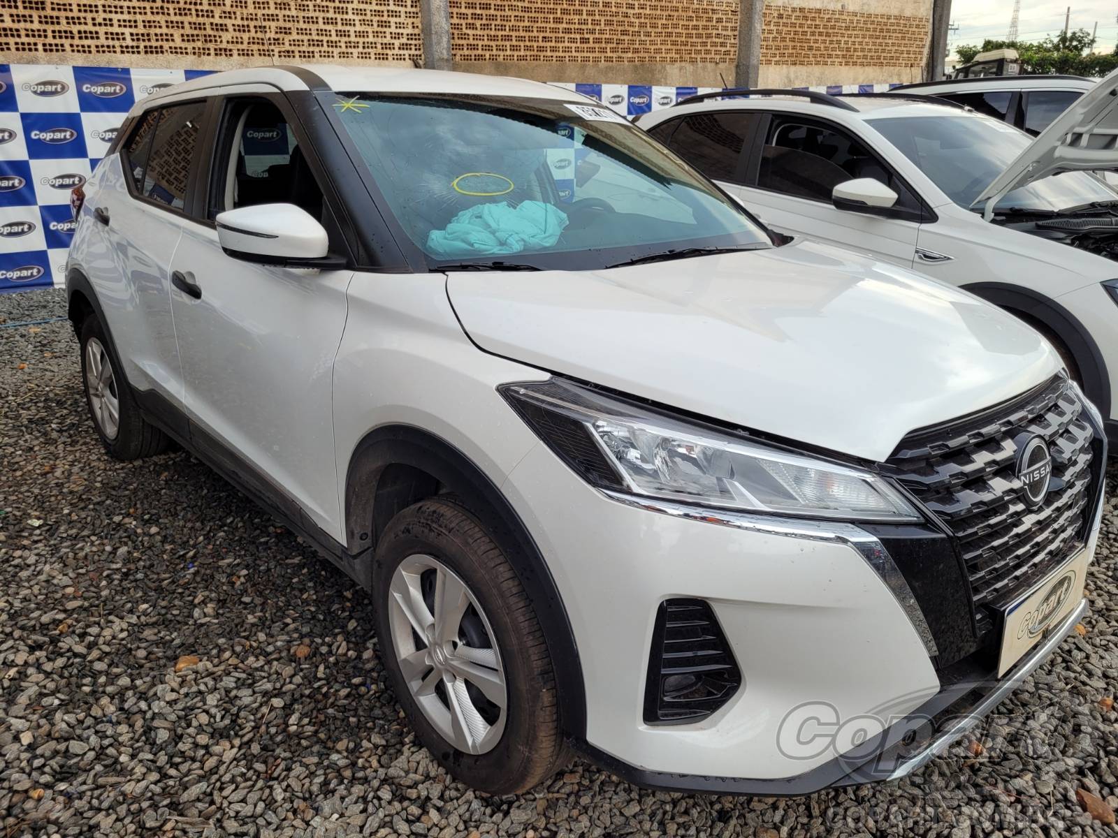 Veículo Nissan Kicks Nissan Kicks Active CVT 1.6 16V 2024 Médio Dano Lateral 2024 em leilão