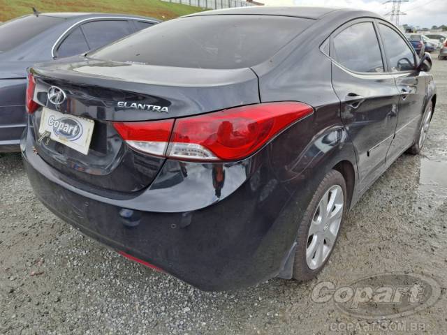 2013 HYUNDAI ELANTRA 