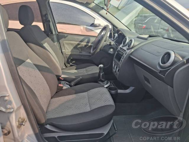 2011 FORD FIESTA 