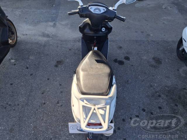 2013 SUZUKI BURGMAN I 