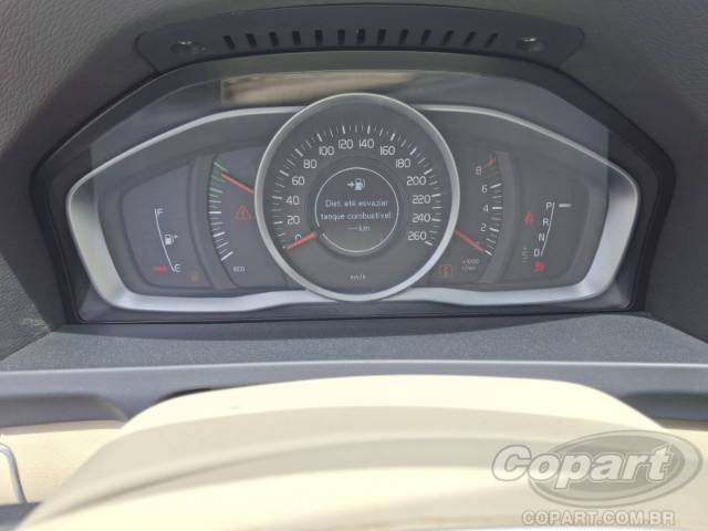 2015 VOLVO V60 