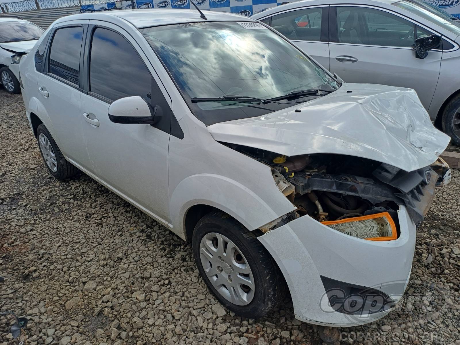 Ford Fiesta Sedan 2013 em leilão
